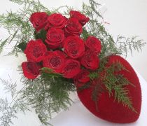BQF 27 - Bouquet de rosas vermelhas c/ coração